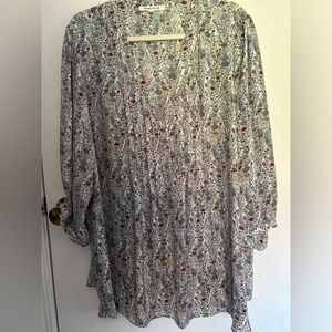 Long sleeve women’s floral top